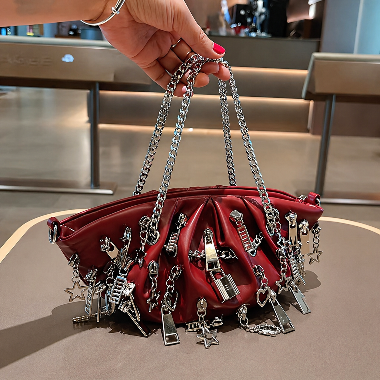 Rebel - Bolsa zíper  | Art in Bags