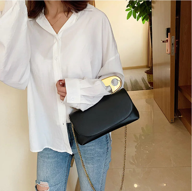 Bolsa de couro PU com correntes para as mulheres, bolsa de ombro com aba, embreagem festa moda, mini tote, tote, 2020