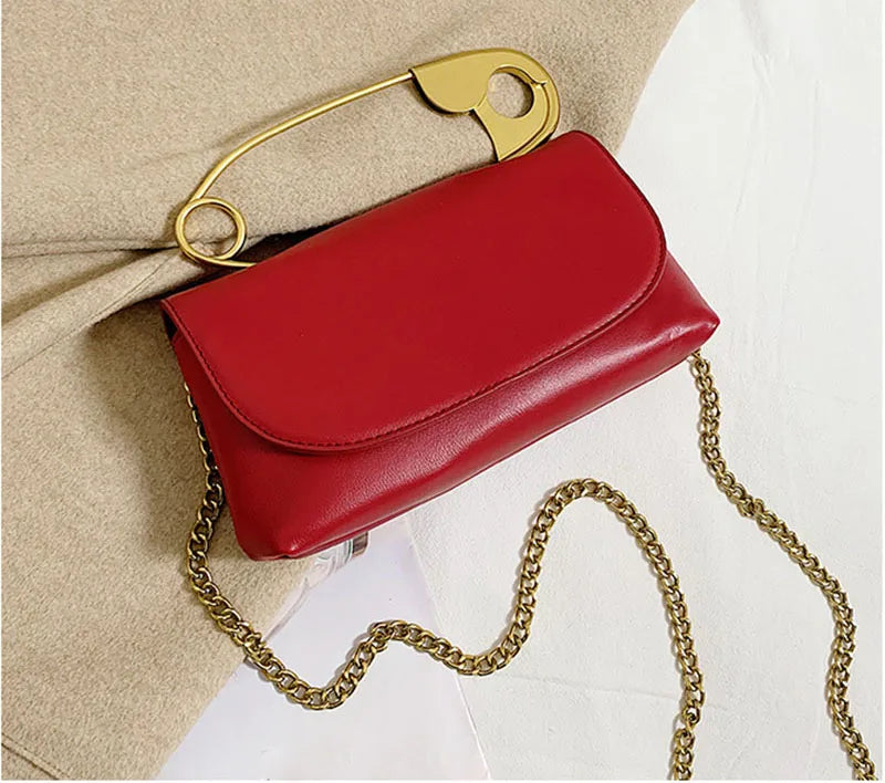 Bolsa de couro PU com correntes para as mulheres, bolsa de ombro com aba, embreagem festa moda, mini tote, tote, 2020