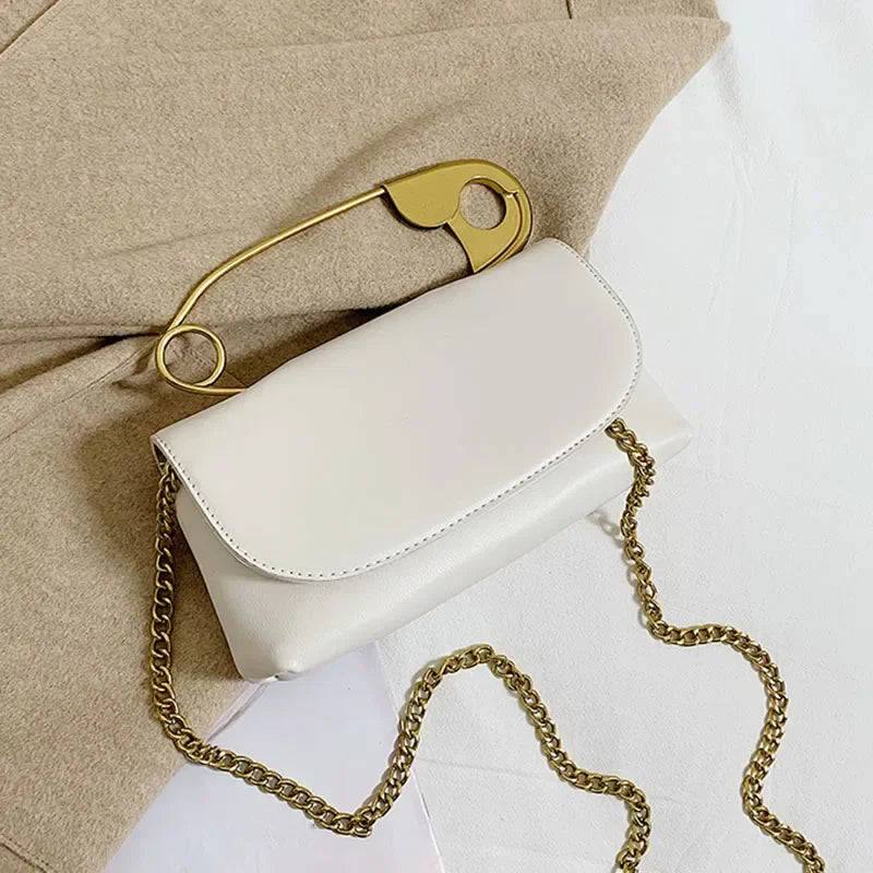 Bolsa de couro PU com correntes para as mulheres, bolsa de ombro com aba, embreagem festa moda, mini tote, tote, 2020