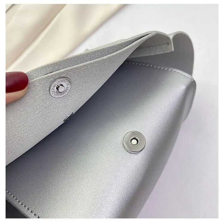 Bolsa crossbody de corrente pequena para mulheres, forma de roupas criativas, bolsa de ombro, 2023