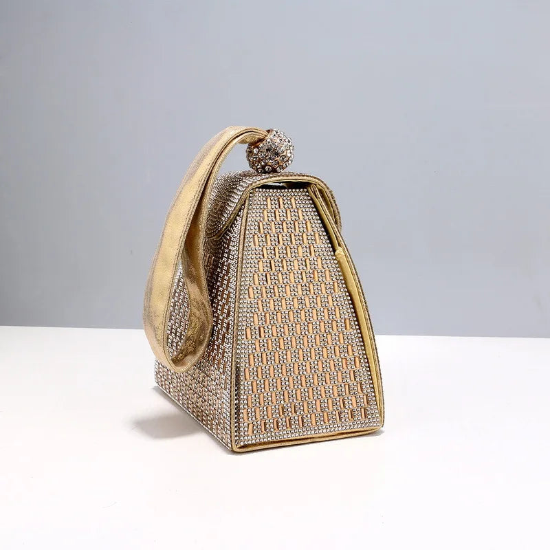 Strass sacos de noite de luxo para as mulheres novo em alta qualidade forma pirâmide moda chique ponto festa bolsa embreagem frete grátis