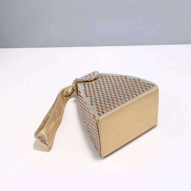Strass sacos de noite de luxo para as mulheres novo em alta qualidade forma pirâmide moda chique ponto festa bolsa embreagem frete grátis