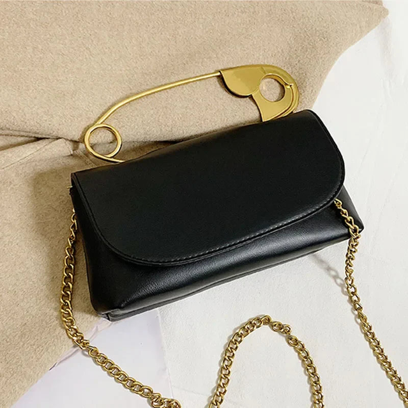 Bolsa de couro PU com correntes para as mulheres, bolsa de ombro com aba, embreagem festa moda, mini tote, tote, 2020
